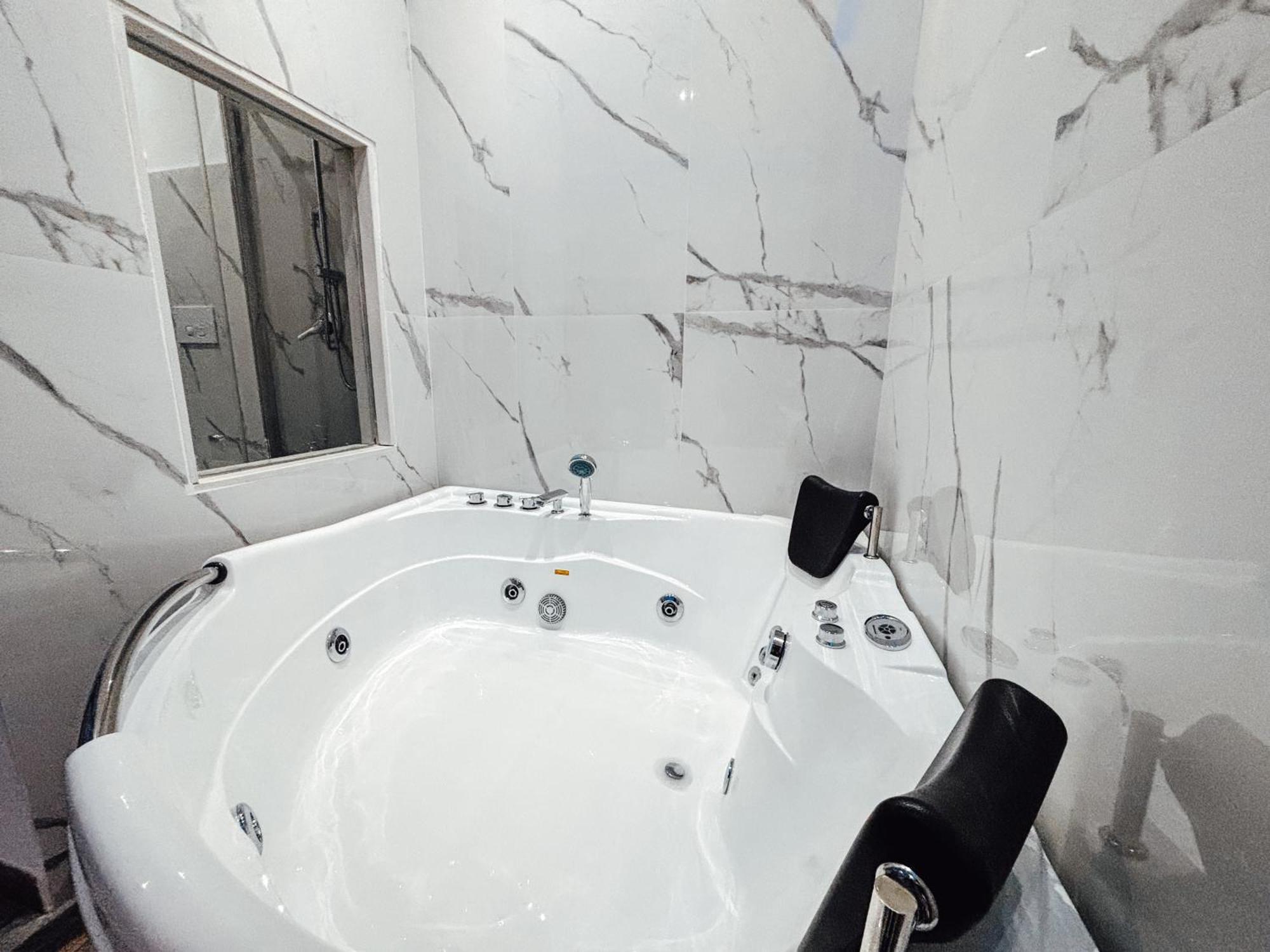 Matriosca Suites Рим Экстерьер фото