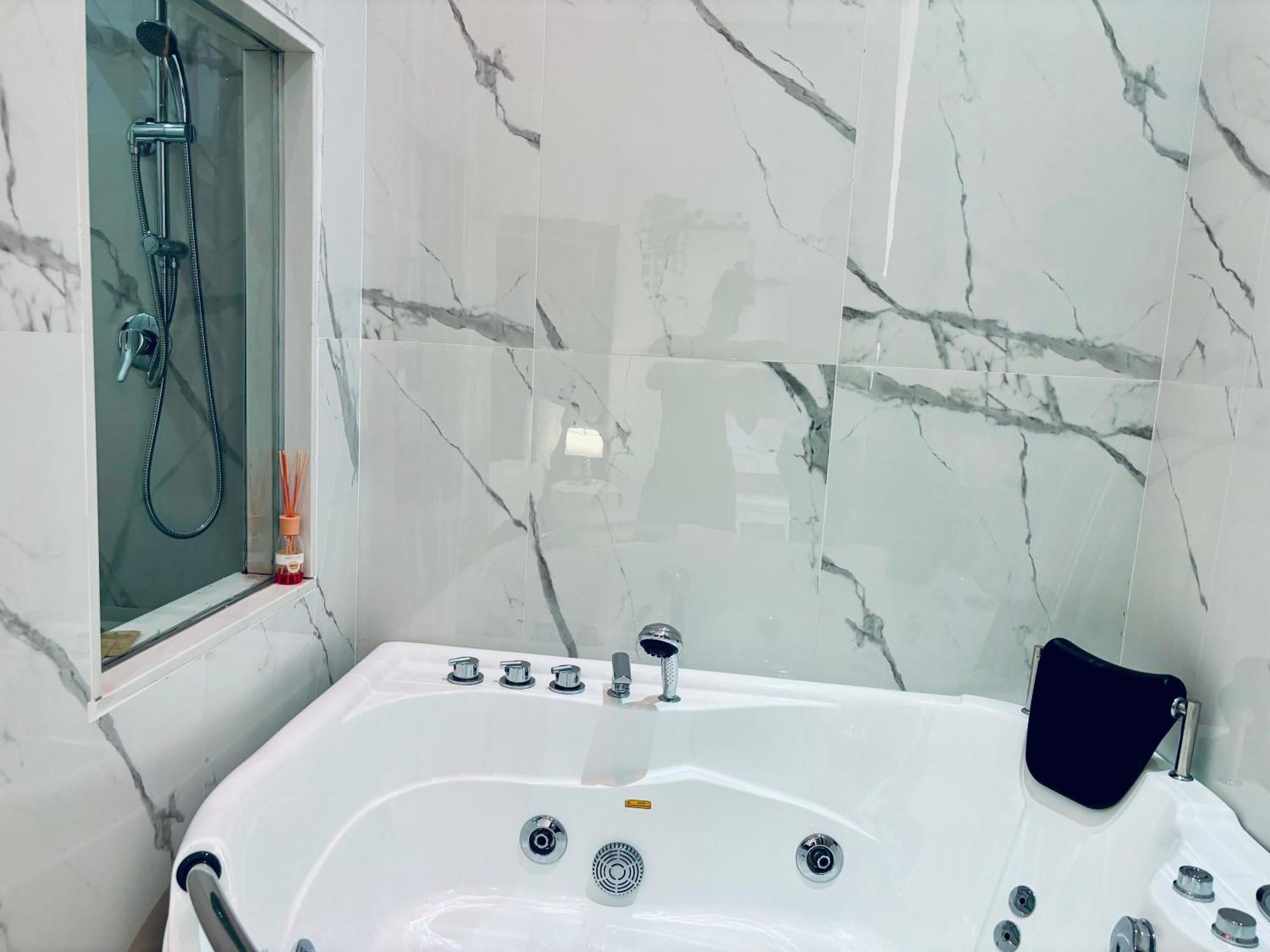 Matriosca Suites Рим Экстерьер фото